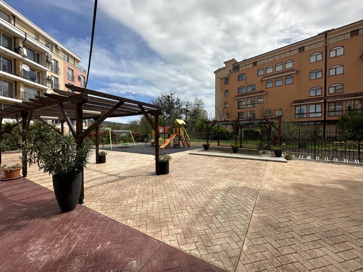 Cozy Apartment Sluneční pobřeží Exteriér fotografie